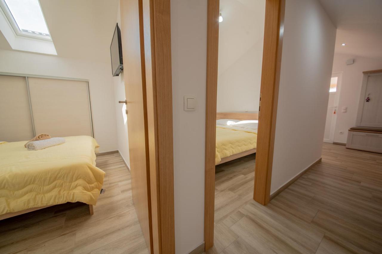 Apartman Eva Vrsi Eksteriør bilde