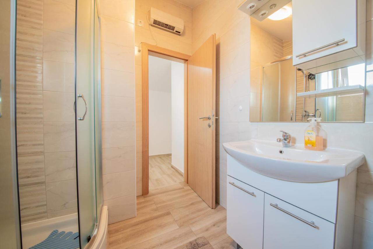 Apartman Eva Vrsi Eksteriør bilde